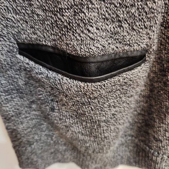 Theory Avreen Harmony Oversized Knit 100% Wool Poncho Sweater Size Small… - Picture 3 of 9